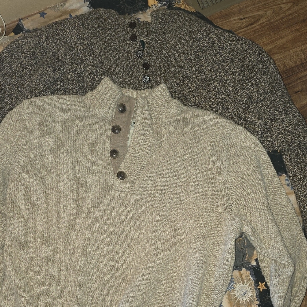 L.L. Bean Men's Cream and Brown Marled Button-Placket Crewneck Sweater